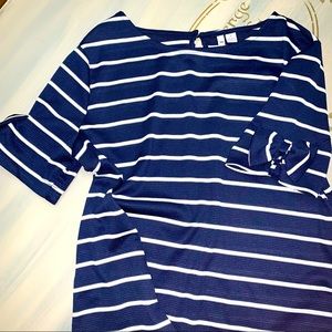 💕Elle striped bow sleeve blouse Size Small